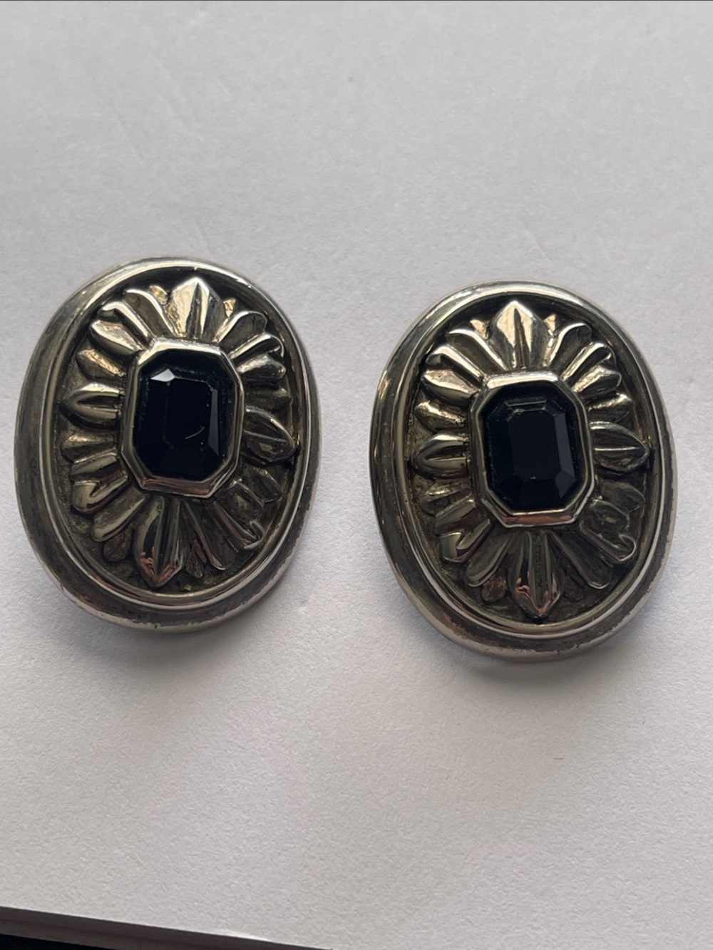 Vintage-Style Piscitelli Silver Tone Black Stone Oval Clip-On Earrings